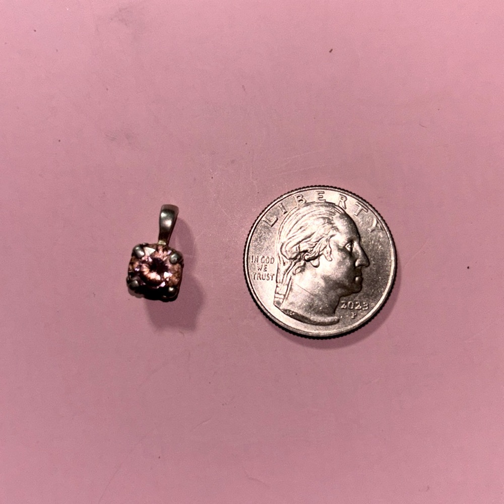 1 carat pink sapphire pendant